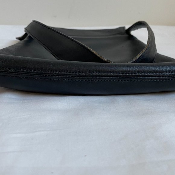 Vintage Black Coach Shoulder Bag - Picture 5 of 7
